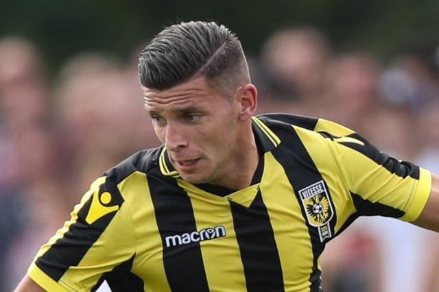 一位符合场 一位符合场