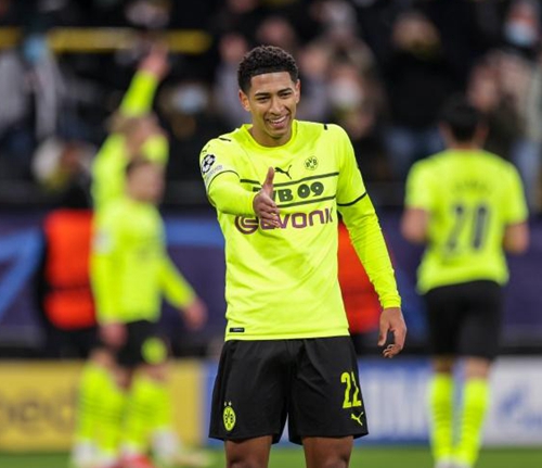 她不仅磨练 她不仅磨练