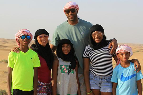 里夫斯与东 里夫斯与东